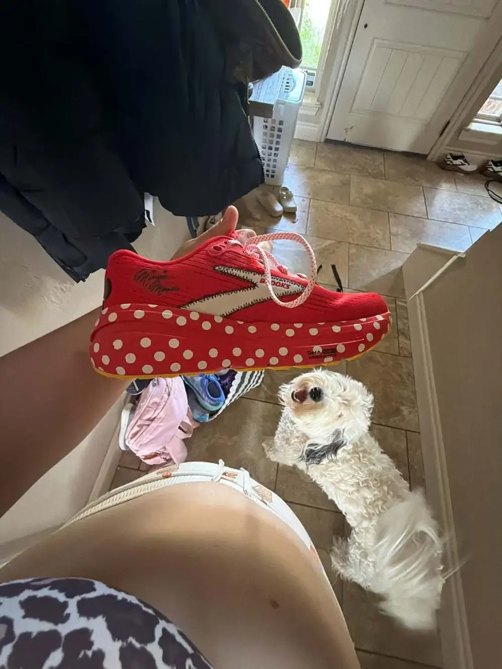 Brooks RunDisney Minnie Mouse Sneakers Size